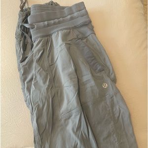 Excellent condition blue/grey studio pants size 4